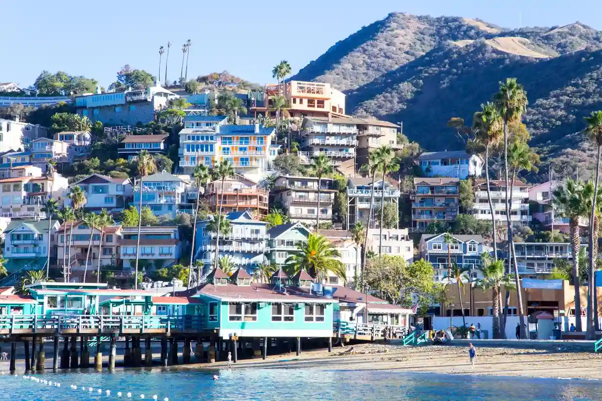 This image has an empty alt attribute; its file name is Catalina-Island-California.webp
