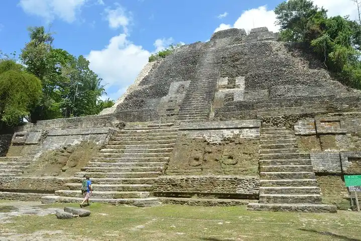 Lamanai, Belize — River Safari to a Temple Skyline
